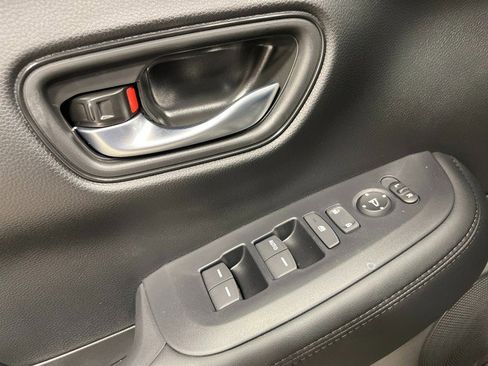Used 2026 Honda HR-V LX image 10