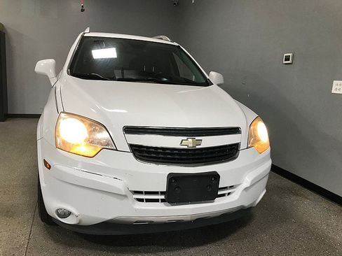Used 2013 Chevrolet Captiva Sport LT FWD image 8