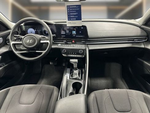 Certified 2024 Hyundai Elantra SEL FWD image 10