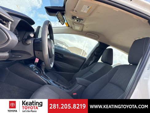 Used 2023 Toyota Corolla LE image 16