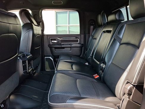 Used 2022 RAM 2500 Laramie AWD/4WD image 13