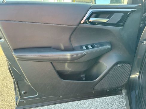 Used 2025 Mitsubishi Outlander SE AWD/4WD image 22
