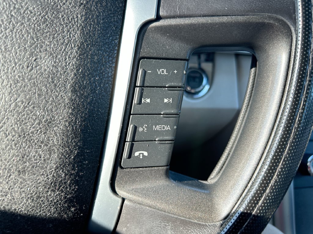 Used 2010 Lincoln MKS FWD image 17