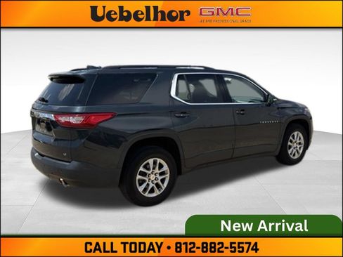 Used 2021 Chevrolet Traverse LT w/ LPO, Cargo Package AWD/4WD image 4