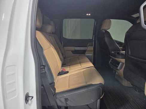 Used 2023 Ford F250 Lariat w/ Chrome Package AWD/4WD image 15