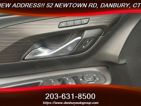 Used 2021 GMC Terrain SLT w/ Elevation Edition AWD/4WD image 12