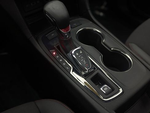 Used 2022 Chevrolet Equinox RS image 48