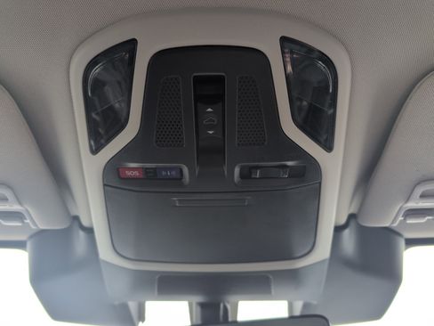 Used 2025 Subaru Outback Limited image 35