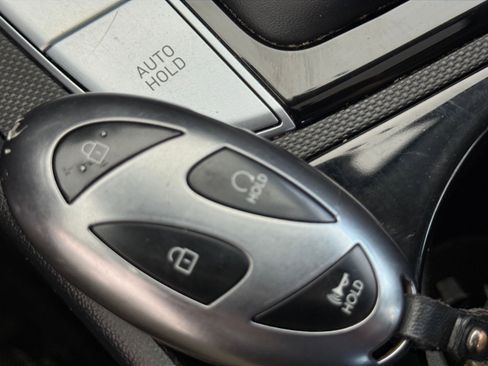 Used 2025 Hyundai Elantra SEL FWD image 23