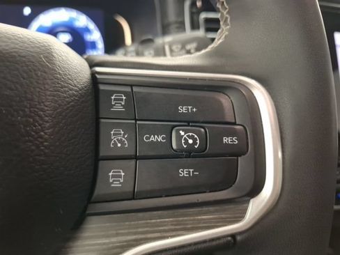 Used 2024 Jeep Wagoneer Series II w/ Flexible Seating Group RWD image 23