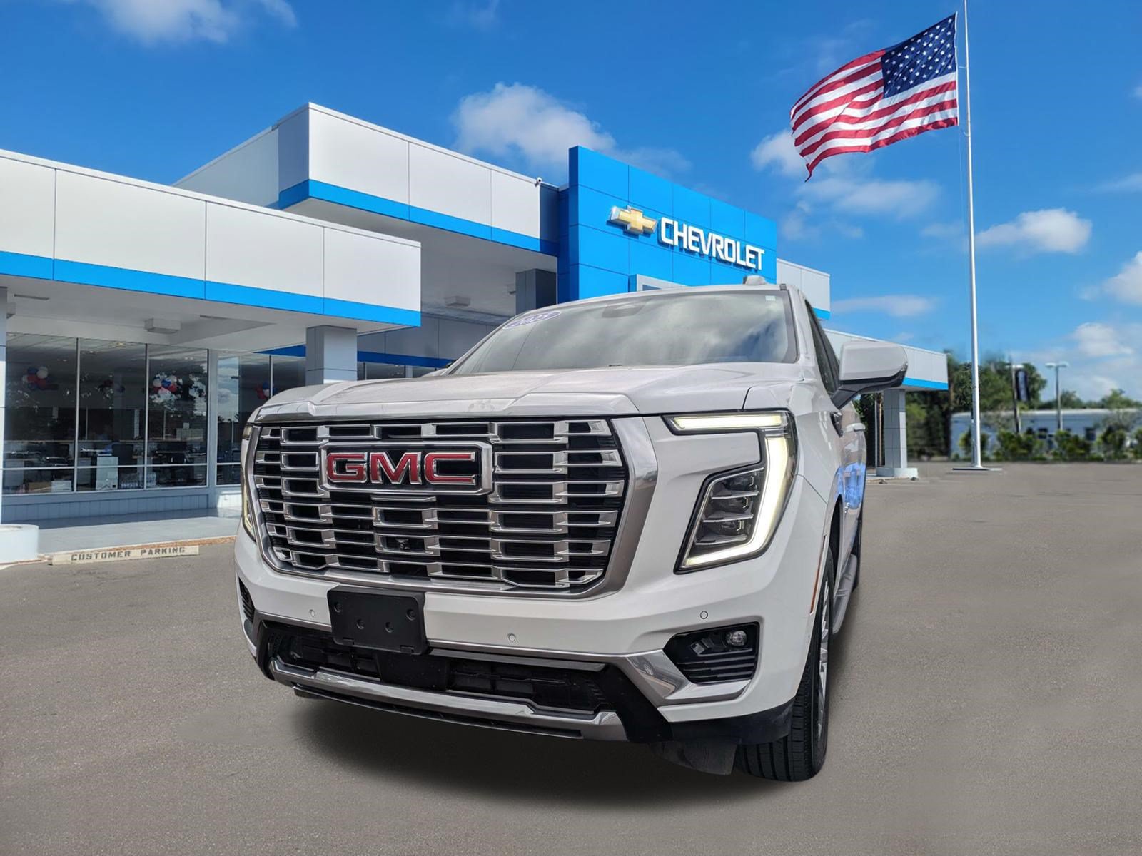 Used 2025 GMC Yukon XL Denali AWD/4WD image 7