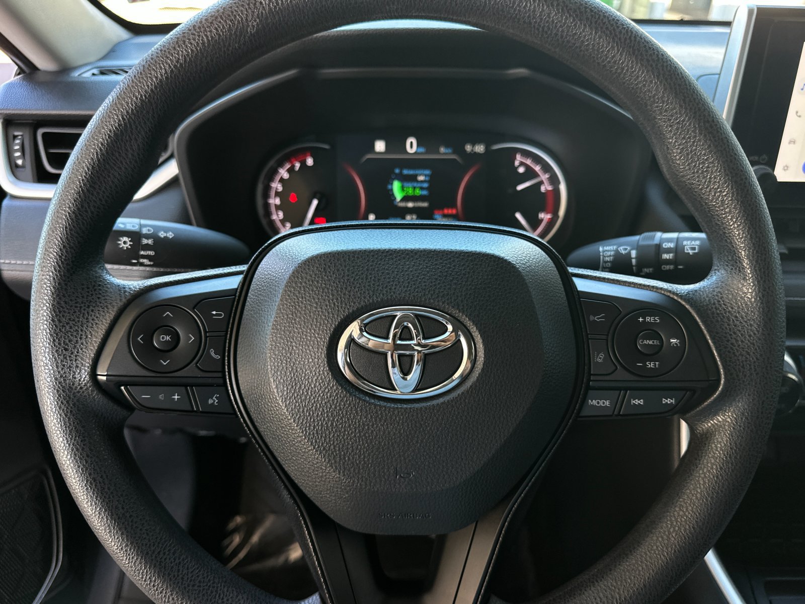 Used 2025 Toyota RAV4 XLE FWD image 21