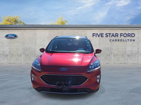 Used 2020 Ford Escape Titanium w/ Titanium Premium Package 2.0 image 4