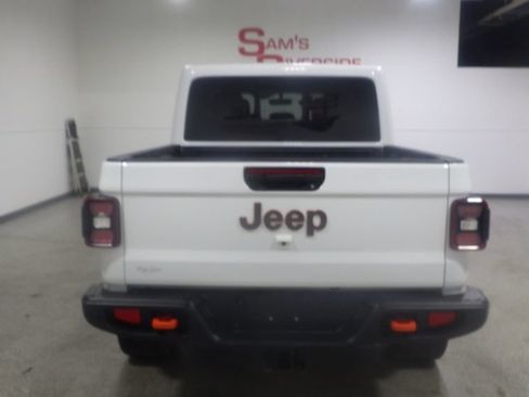 Used 2023 Jeep Gladiator Mojave w/ LED Lighting Group AWD/4WD image 3