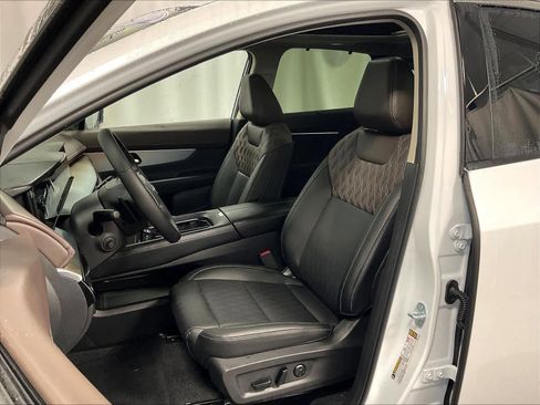 Certified 2026 Nissan Murano Platinum w/ Cargo Package image 10