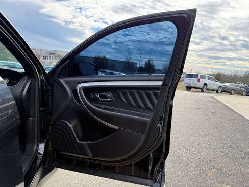 Used 2018 Ford Taurus SEL w/ Equipment Group 201A image 20