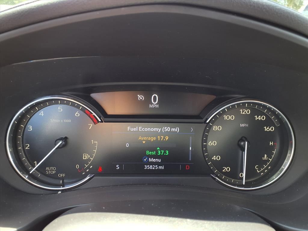 Used 2023 Cadillac XT4 Luxury w/ Cold Weather Package FWD image 28