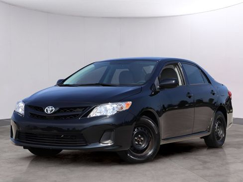 Used 2011 Toyota Corolla LE FWD image 1
