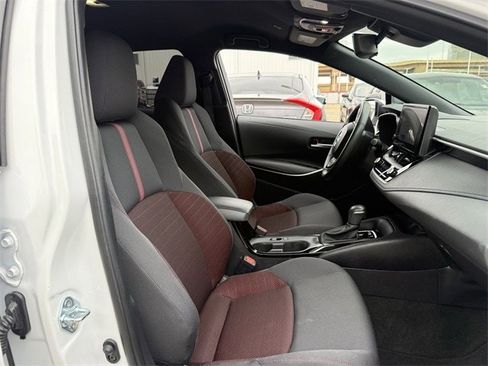 Used 2025 Toyota Corolla SE image 29