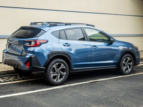 Used 2024 Subaru Crosstrek 2.0i Premium AWD/4WD image 7