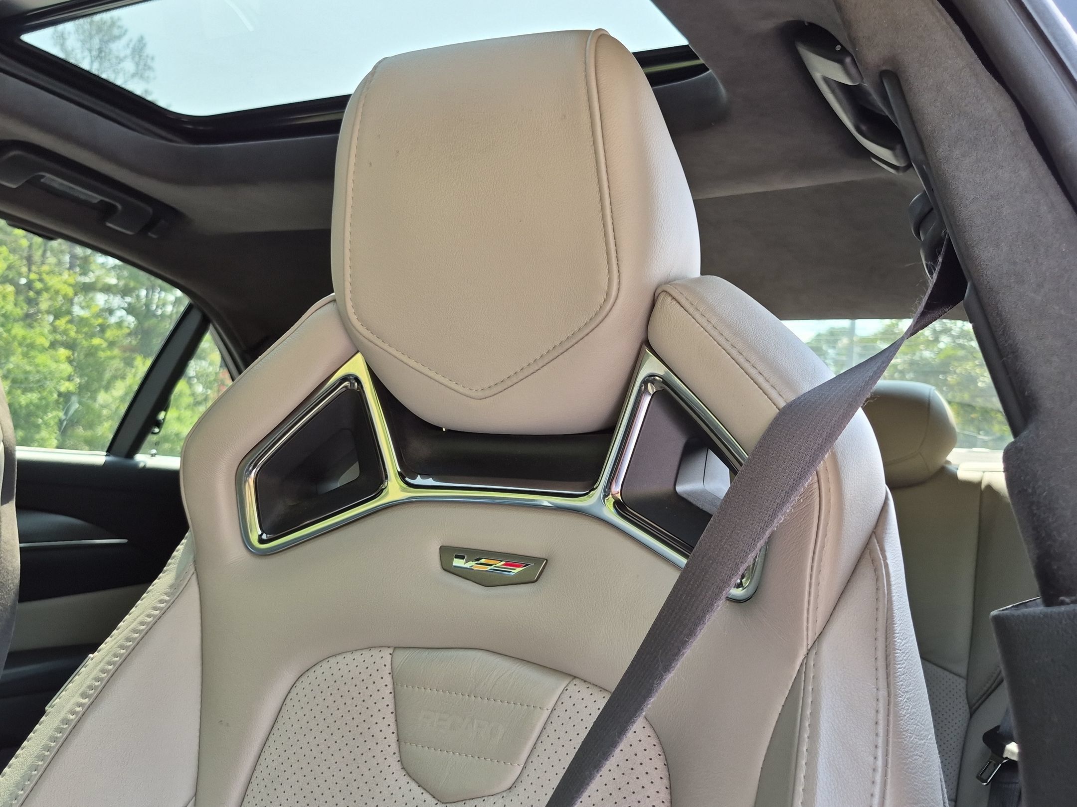 Used 2016 Cadillac CTS V w/ Luxury Package RWD image 6