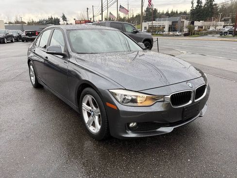 Used 2014 BMW 320i Sedan RWD image 10