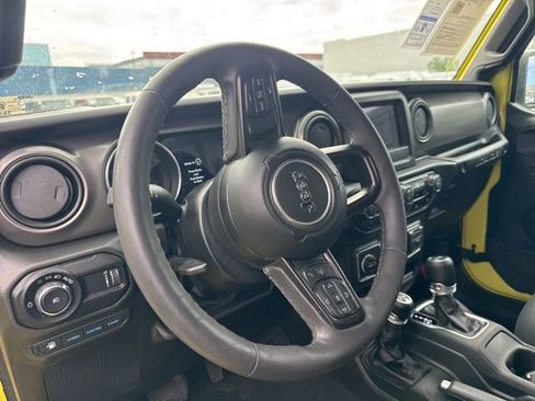 Used 2023 Jeep Wrangler Unlimited w/ Cold Weather Group AWD/4WD image 8