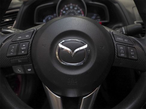 Used 2016 MAZDA MAZDA3 i Sport w/ Preferred Equipment Package image 21