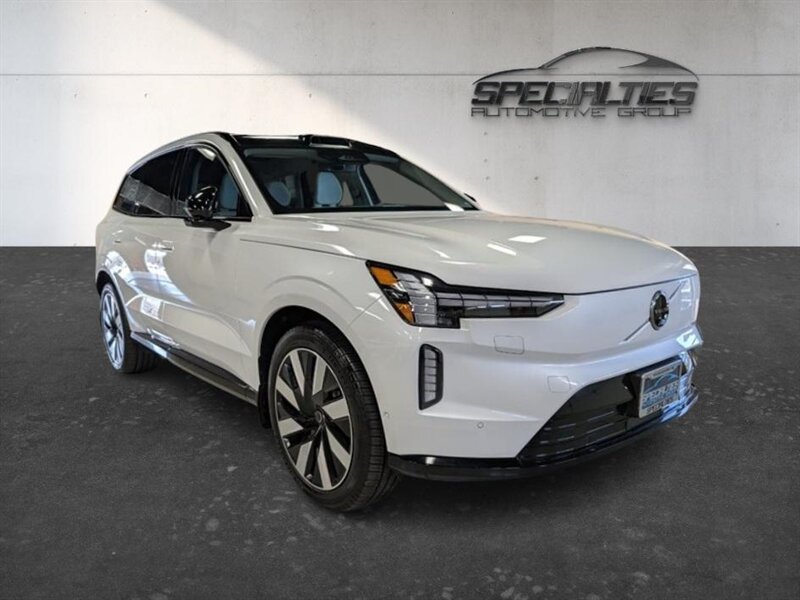Used 2025 Volvo EX90 Ultra AWD/4WD image 1