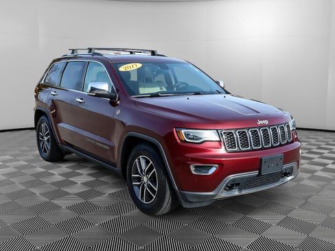 Used 2017 Jeep Grand Cherokee Limited w/ Luxury Group II image 9
