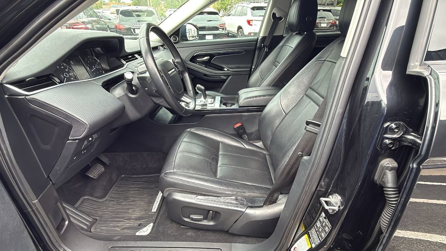 Used 2020 Land Rover Range Rover Evoque S AWD/4WD image 10