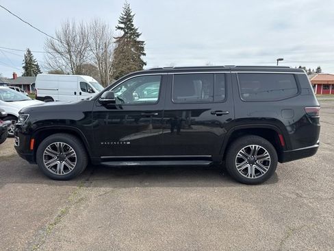 Used 2024 Jeep Wagoneer Series II w/ Flexible Seating Group image 3