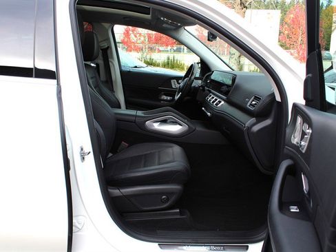 Used 2022 Mercedes-Benz GLS 450 4MATIC image 42
