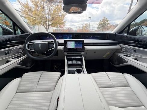 New 2026 Lincoln Nautilus Reserve image 10