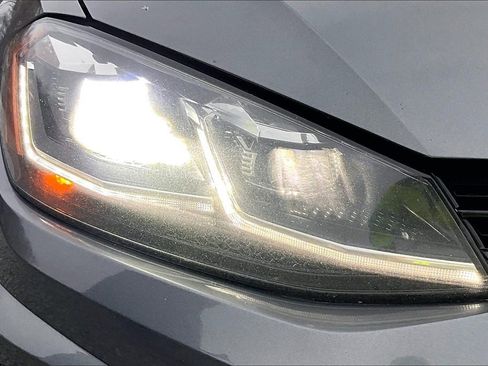 Used 2019 Volkswagen Golf R 4-Door image 25