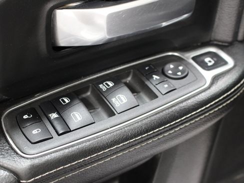 Used 2019 RAM 2500 Laramie AWD/4WD image 7