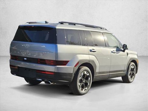 Used 2025 Hyundai Santa Fe SEL image 2