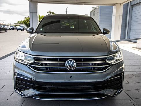 Certified 2024 Volkswagen Tiguan SEL R-Line AWD/4WD image 9