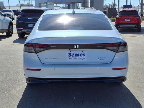 Used 2024 Honda Accord Touring image 6