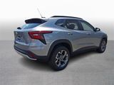 Used 2025 Chevrolet Trax LT image 4
