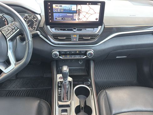 Certified 2024 Nissan Altima 2.5 SR w/ SR Premium Package AWD/4WD image 8