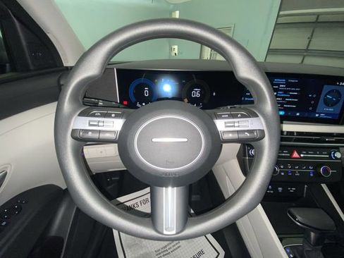 Certified 2026 Hyundai Tucson SE FWD image 14