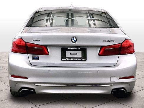 Used 2019 BMW 540i xDrive w/ Convenience Package AWD/4WD image 5