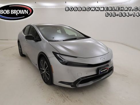 Used 2024 Toyota Prius XLE image 1