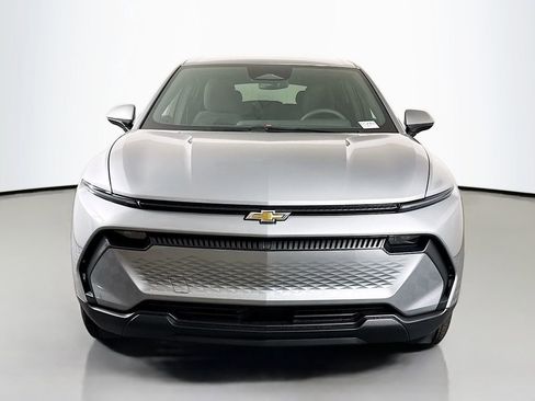 New 2026 Chevrolet Equinox EV LT image 2