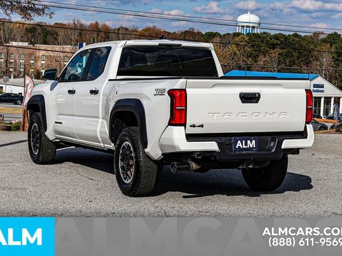 Used 2024 Toyota Tacoma TRD Off-Road image 7
