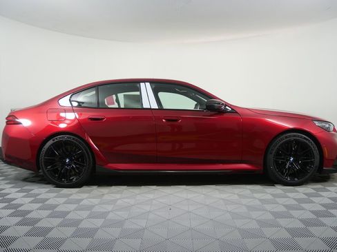New 2026 BMW M5 image 2