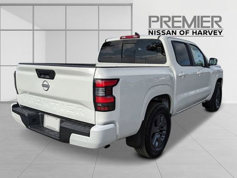 New 2025 Nissan Frontier SV image 5