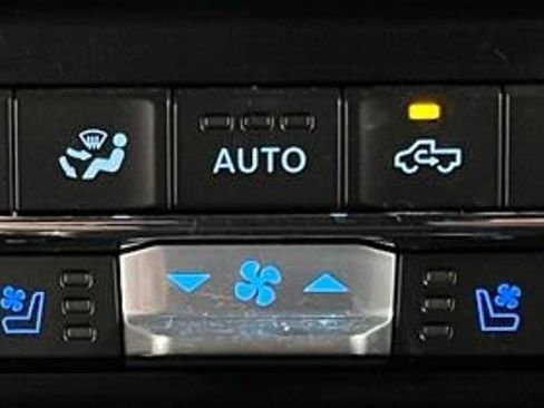 Used 2023 Ford F150 Lariat w/ Equipment Group 502A High AWD/4WD image 38