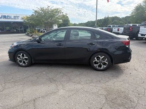 Used 2021 Kia Forte LXS FWD image 5
